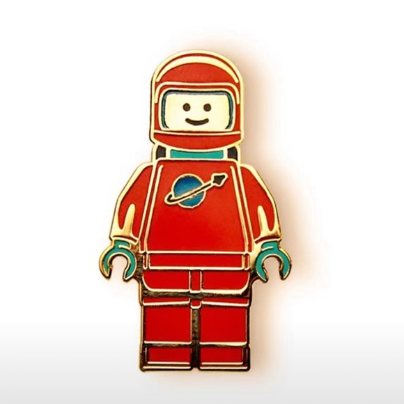 Jewelry - ⭐️5/$25- Lego man pin
